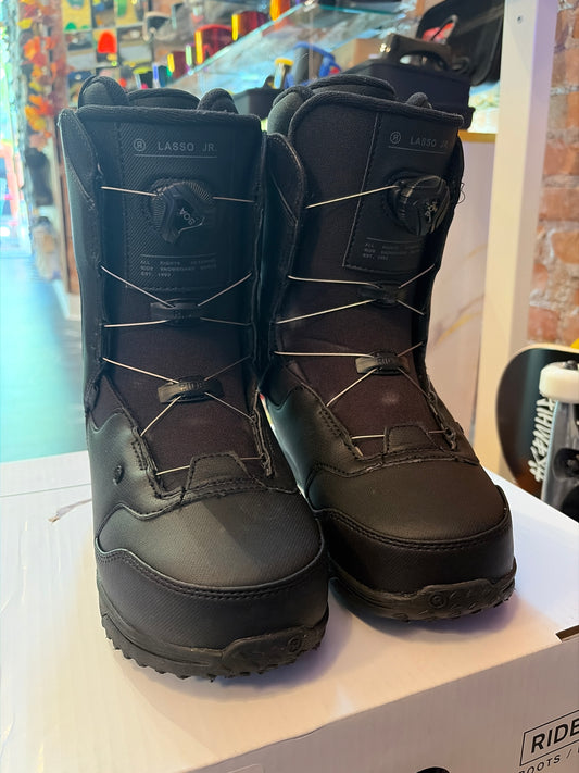 USED Ride Lasso Jr Snowboard Boots Size 5