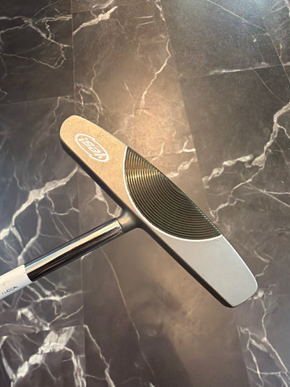 USED Yes! Carolyne C-groove putter 34”