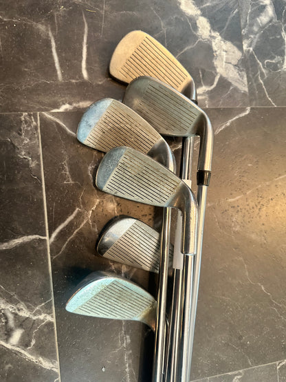 USED Dunlop Mixed Iron Set 6pcs (5,6,7,8,9,P) LH