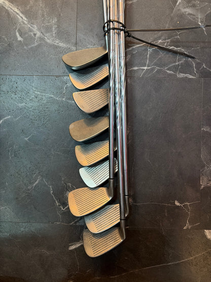 USED Wilson 1200 Iron Set 9pcs (2,3,4,5,6,7,8,9,PW)RH