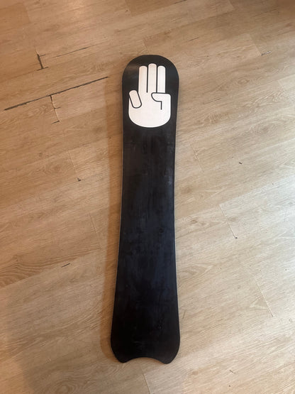 Used bataleon camel toe 58 snowboard