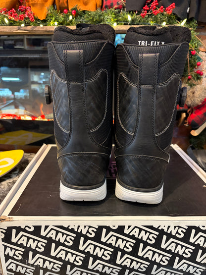 Used Vans Aura womens 8.5