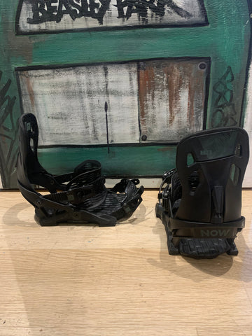 Now - Used Men’s Snowboard Bindings. Medium