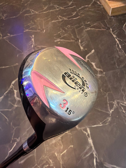 USED Womens Alien Golf Tour Gold 15 Degree 3 Wood RH w/Cover