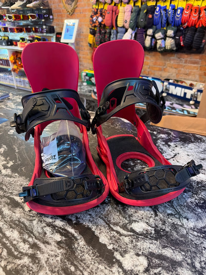USED Union Strata Bindings Red Size M