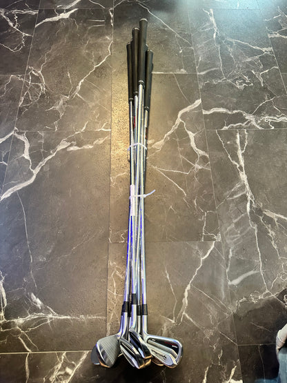 USED TaylorMade Tour Preferred Iron set 4-AW 8 clubs RH R-flex