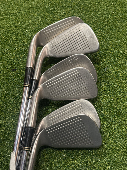 Used Wilson Staff Ultra 45 RH Iron Set (3,4,5,6,7,8)
