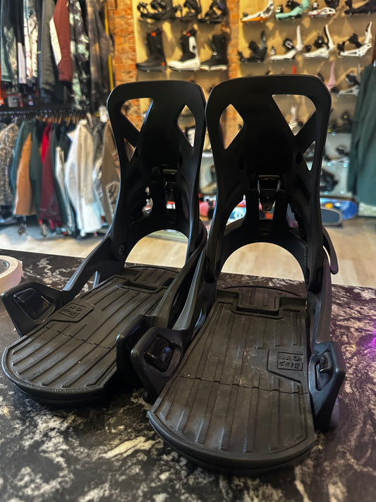 USED Burton Step On Bindings Mens Small