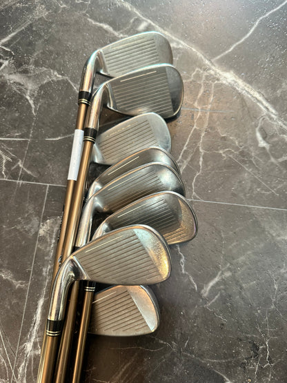 USED King Cobra SZ 2009 iron set RH Senior flex 5-Sw 8 clubs