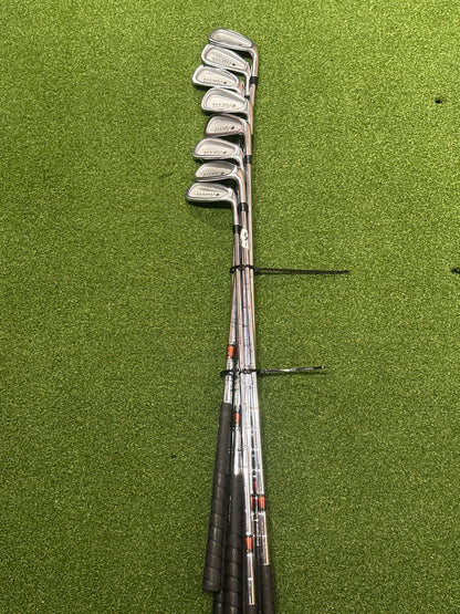 Used Maxflo Revolution RH 8 Piece Iron Set (3,4,5,6,7,8,9,PW)
