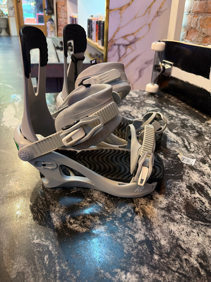 USED K2 Bedford Womens Bindings Size M
