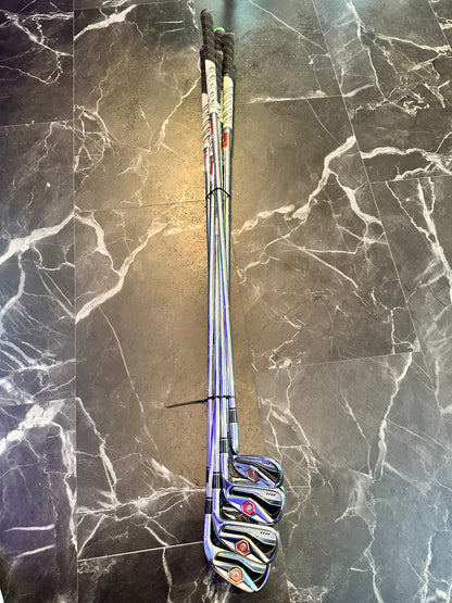 USED Mint TaylorMade R11 Iron set 5-Aw 7 clubs RH R-flex