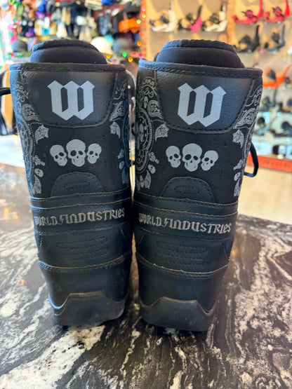 Used World Industries Boots size 4