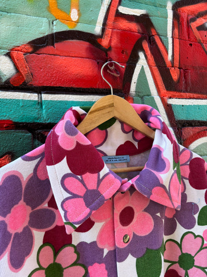 FLOWER POP COLLARED TOP