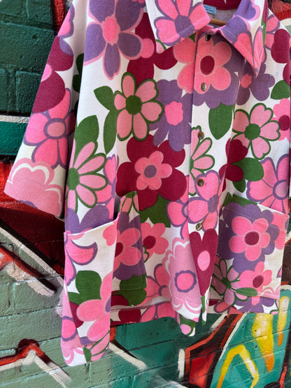 FLOWER POP COLLARED TOP