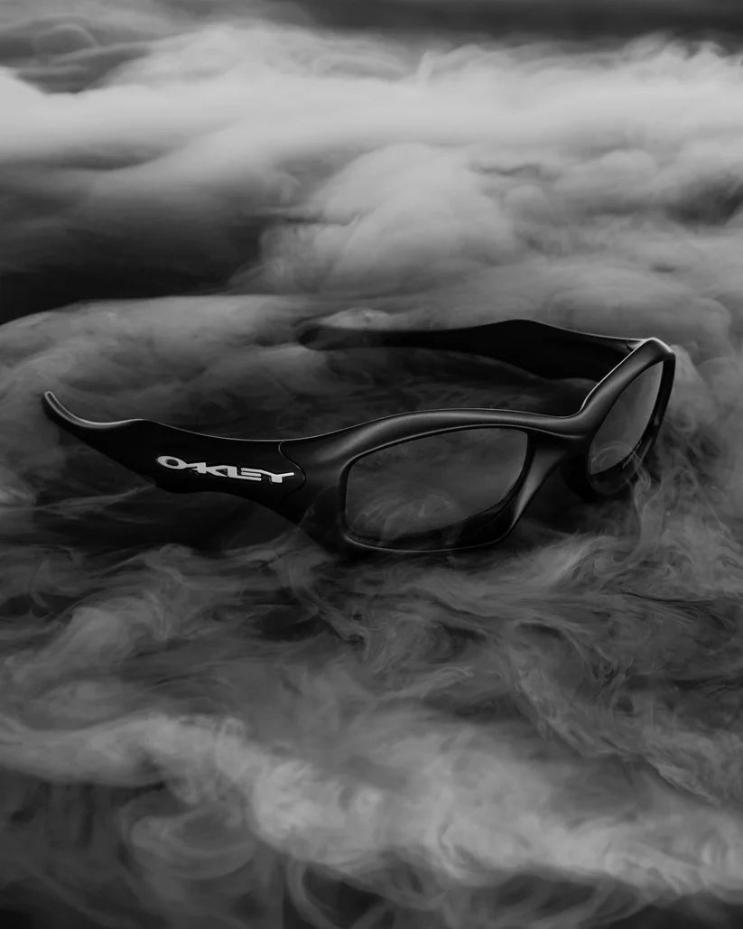 Oakley MUZM Fat Cat Sunglasses - Matte Black/Prizm Grey – The Oakley MUZM Fat Cat Sunglasses - Matte Black/Prizm Grey – The